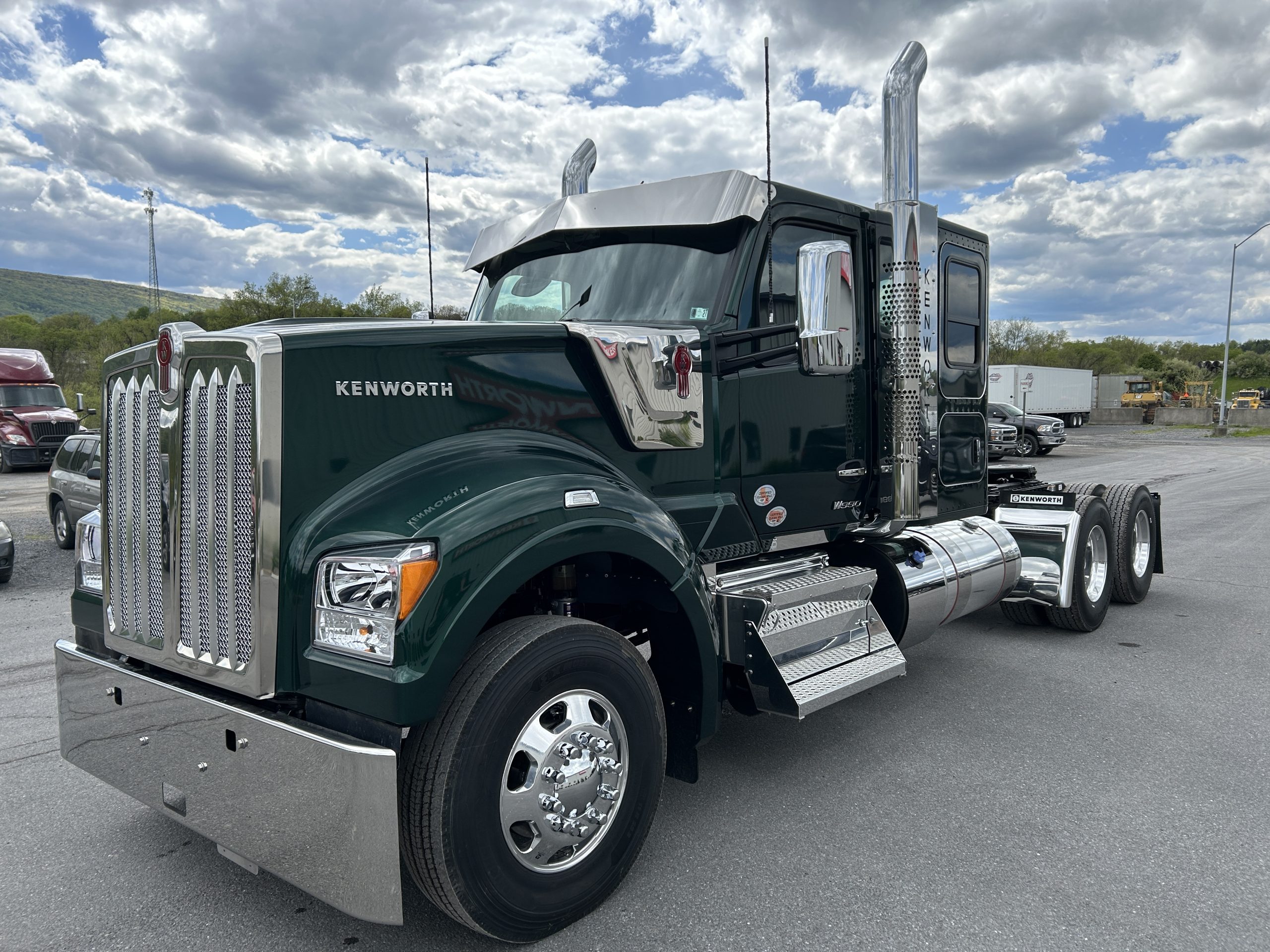 2027 KENWORTH W990 - image 1 of 6