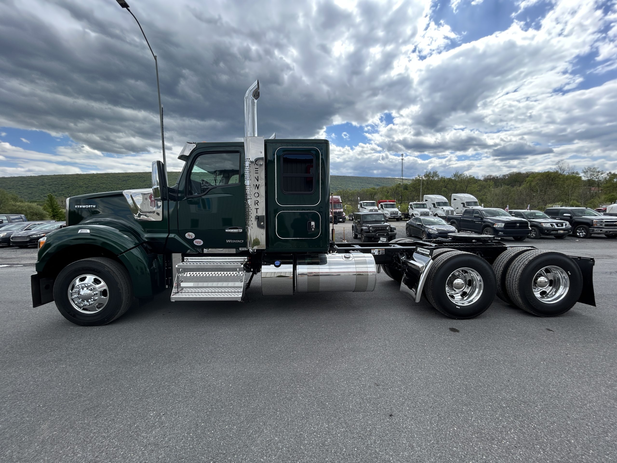 2027 KENWORTH W990 - image 3 of 6