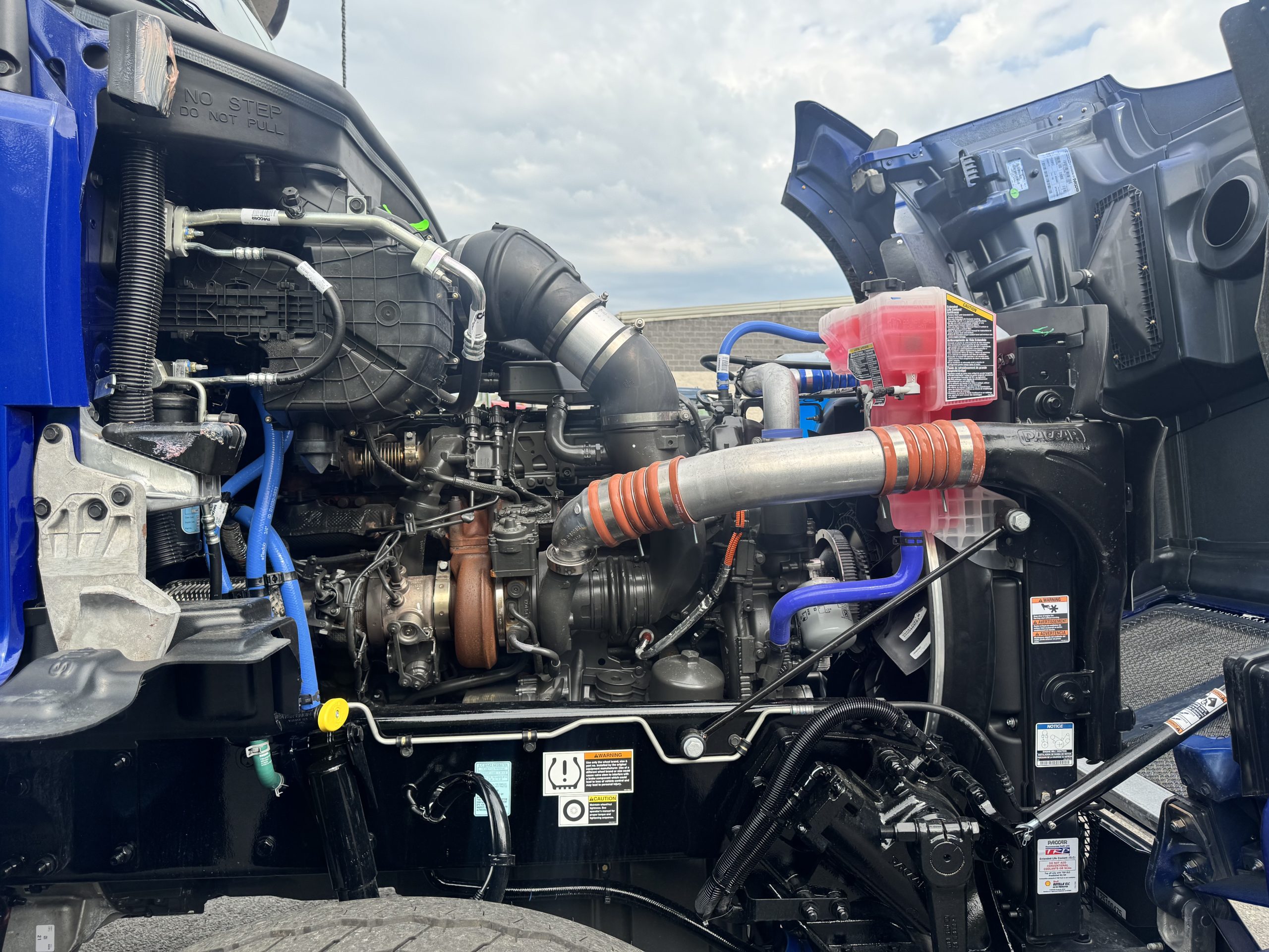 2027 KENWORTH T880 KN236511-16 2027 KENWORTH T880 KN236511-16