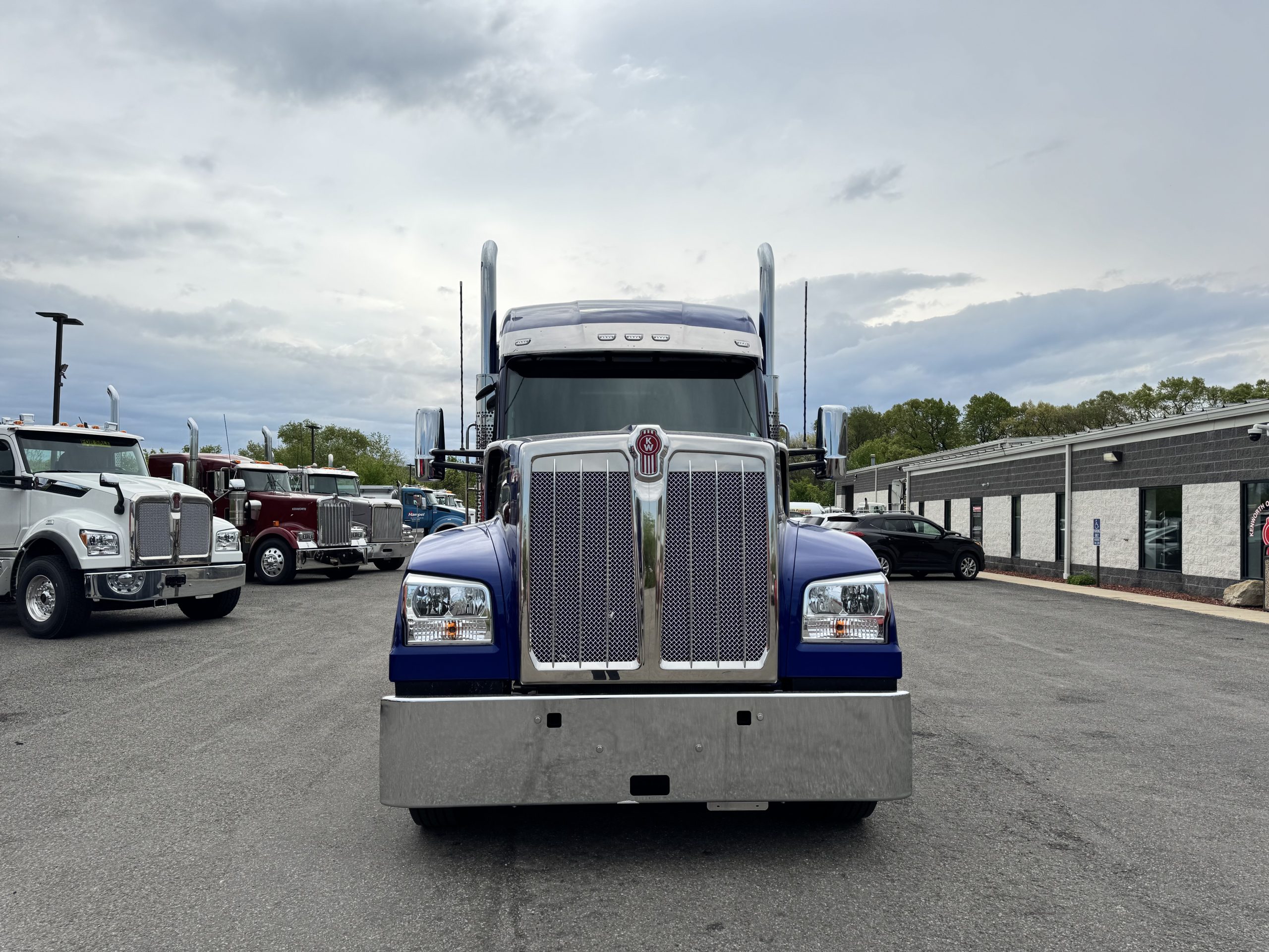 2027 KENWORTH W990 - image 2 of 6