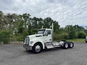 2027 KENWORTH T880 KN252867-01