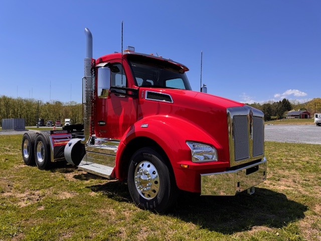 2027 KENWORTH T880 - image 4 of 6