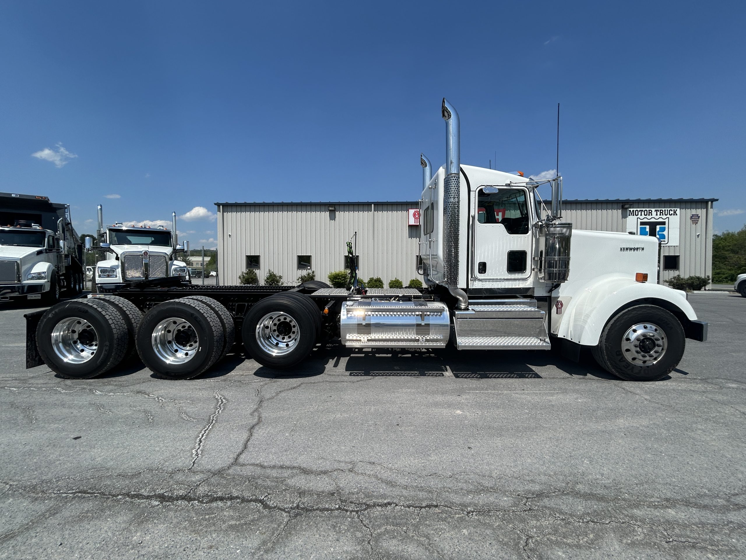 2027 KENWORTH W900 KV246333-07 2027 KENWORTH W900 KV246333-07