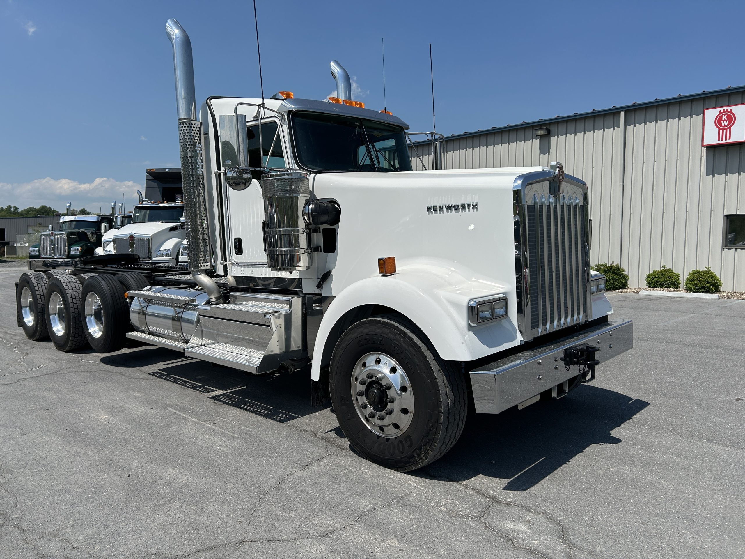2027 KENWORTH W900 KV246333-08 2027 KENWORTH W900 KV246333-08