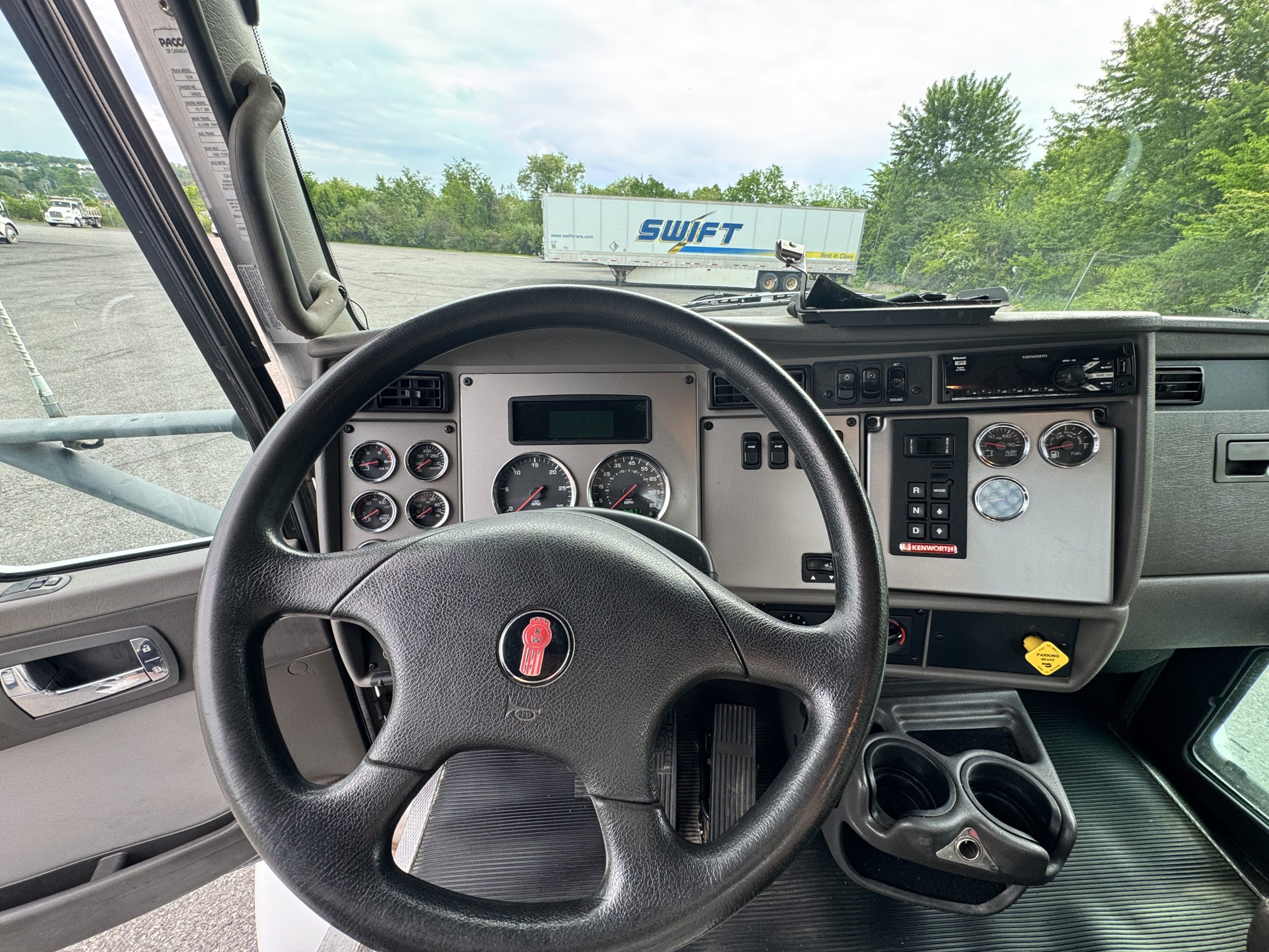 2019 KENWORTH T270 PV349829-12 2019 KENWORTH T270 PV349829-12