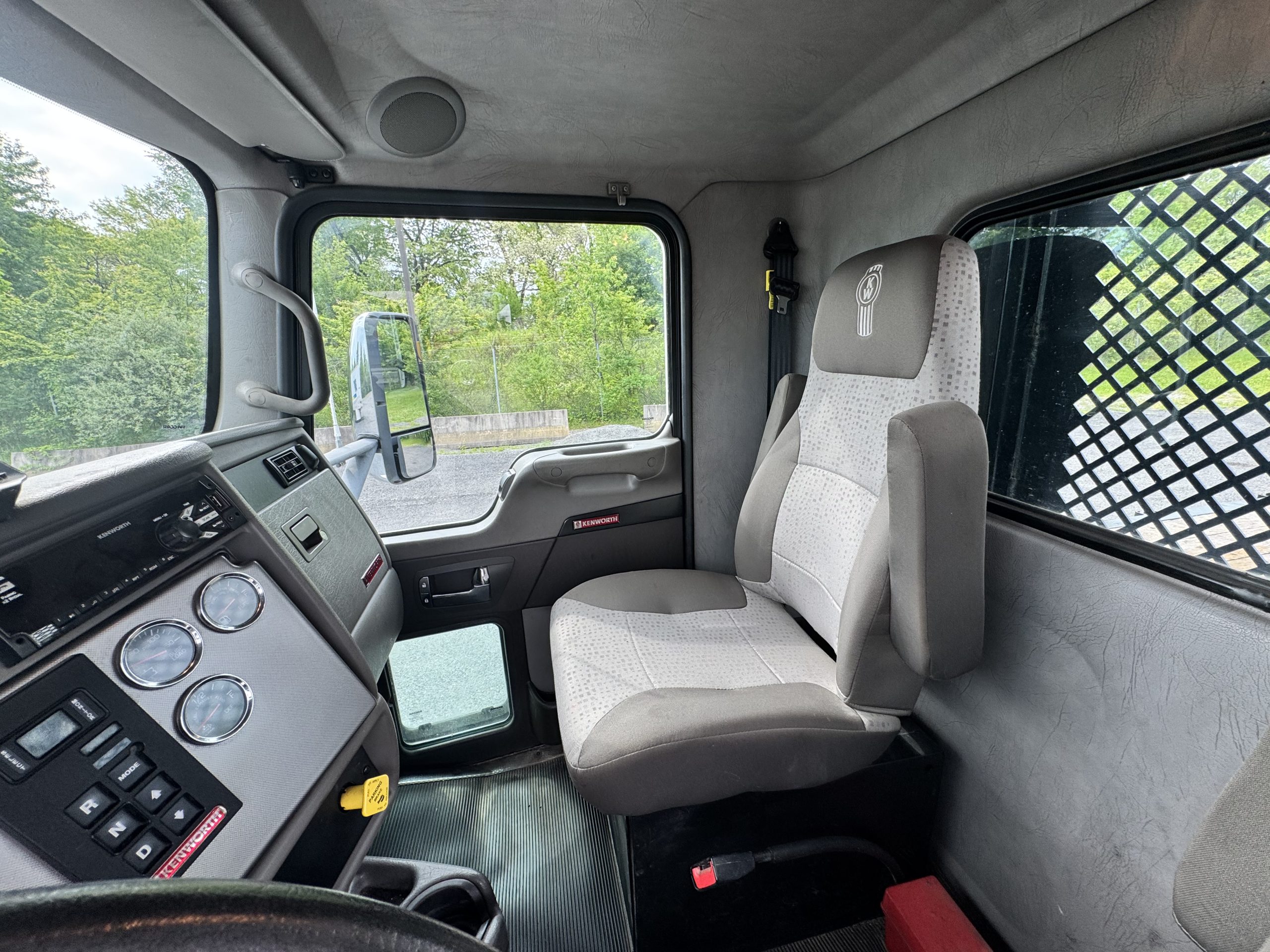 2019 KENWORTH T270 PV349829-16 2019 KENWORTH T270 PV349829-16