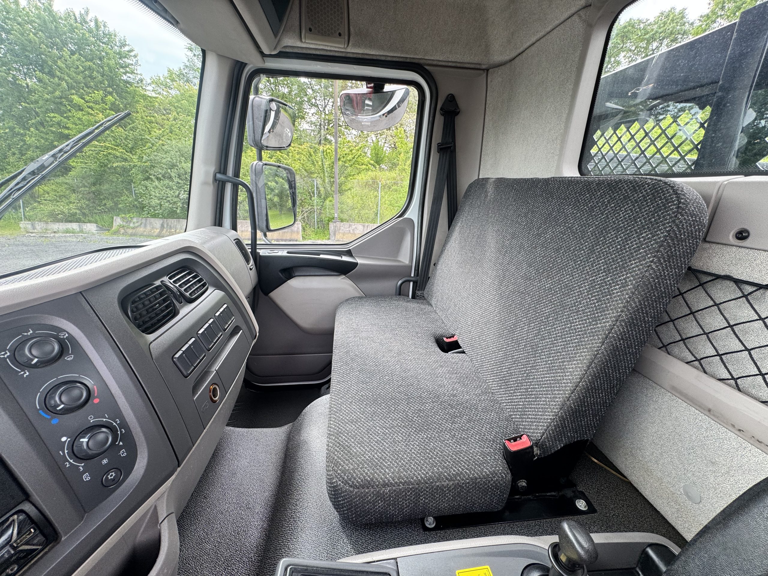 2017 KENWORTH K270 TN581637-15 2017 KENWORTH K270 TN581637-15