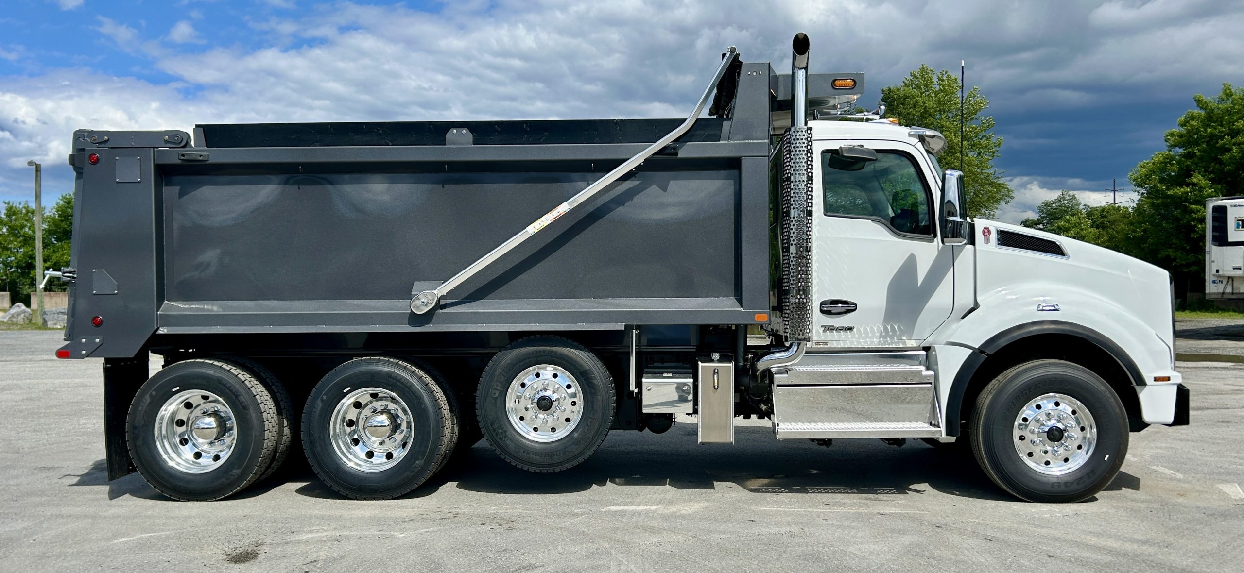 2027 KENWORTH T880 2027 KENWORTH T880 - image 5 of 6