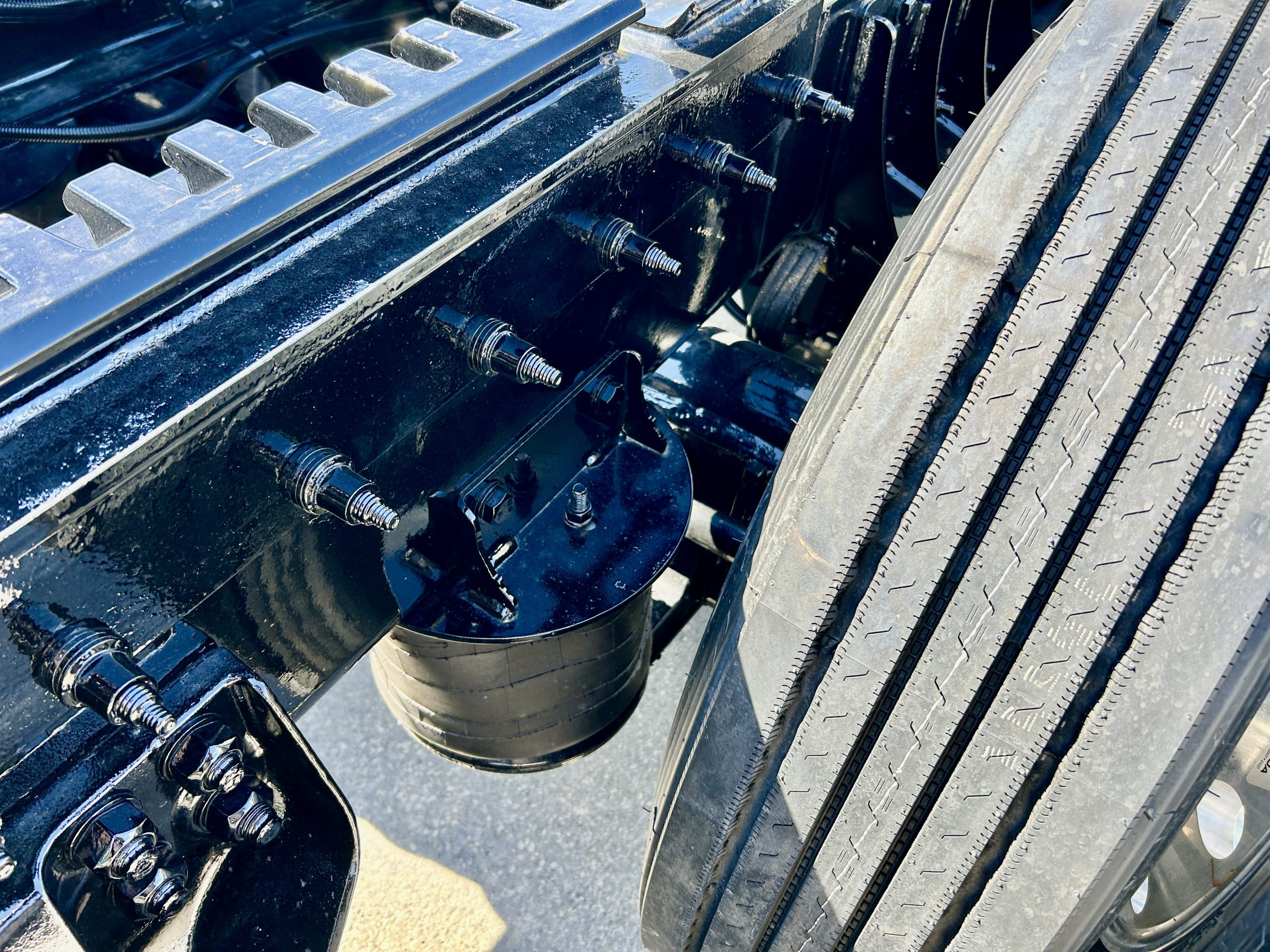 2027 KENWORTH W900L KC246332-26 2027 KENWORTH W900L KC246332-26