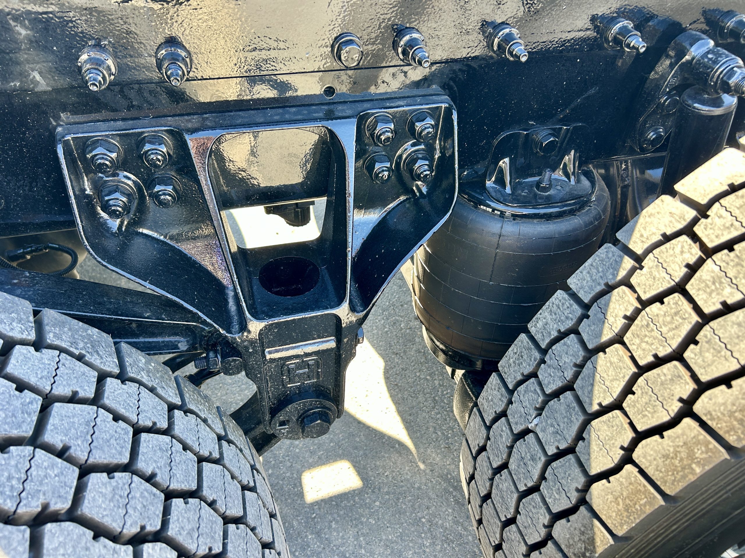 2027 KENWORTH W900L KC246332-27 2027 KENWORTH W900L KC246332-27