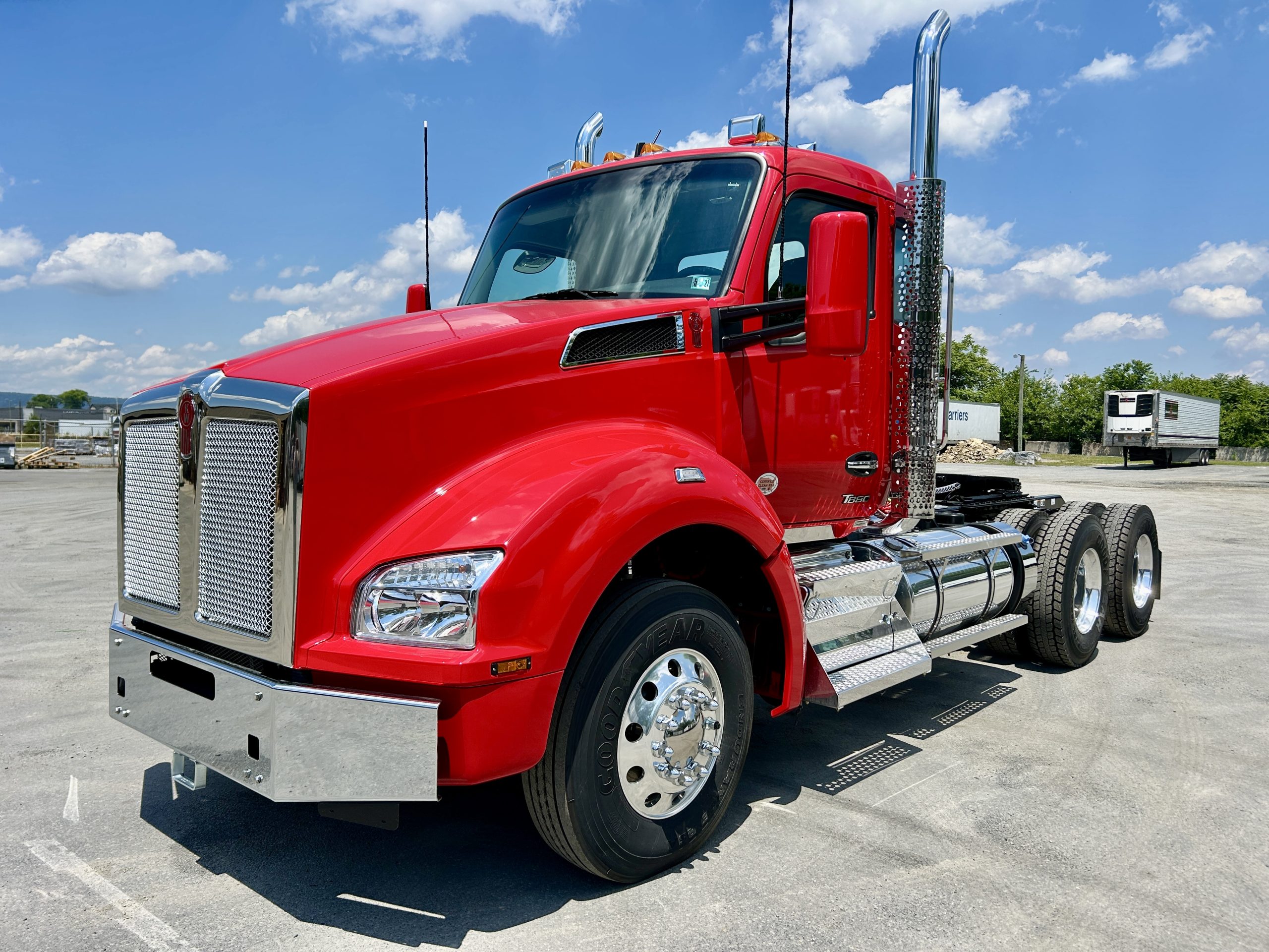2027 KENWORTH T880 2027 KENWORTH T880 - image 1 of 6