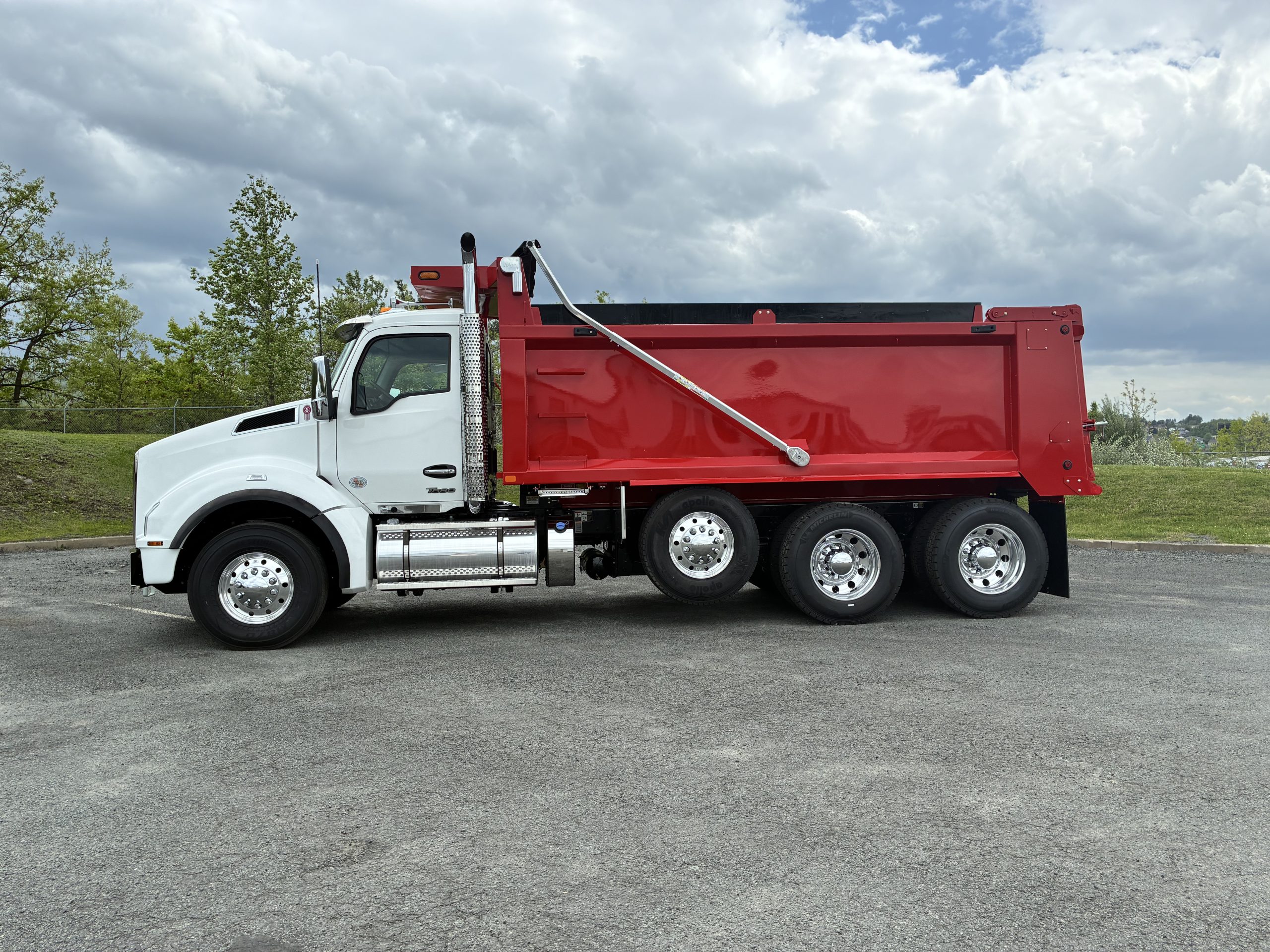 2027 KENWORTH T880 KD236512-02 2027 KENWORTH T880 KD236512-02