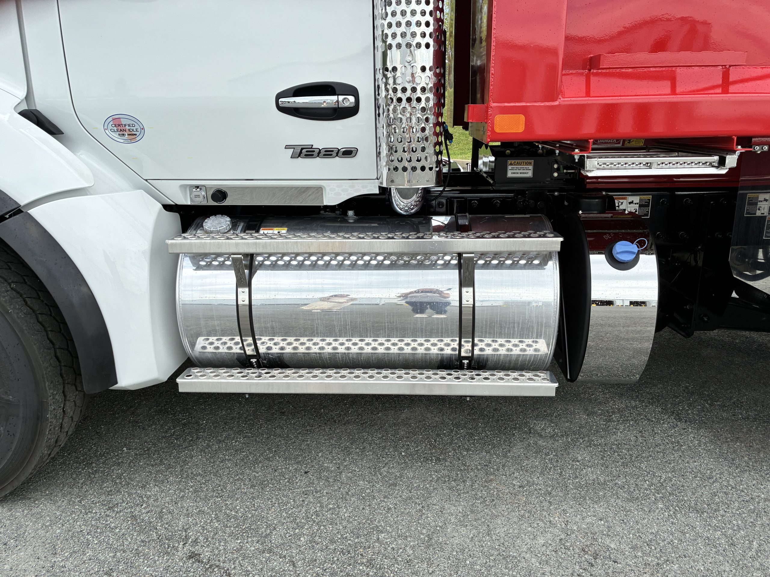 2027 KENWORTH T880 KD236512-12 2027 KENWORTH T880 KD236512-12