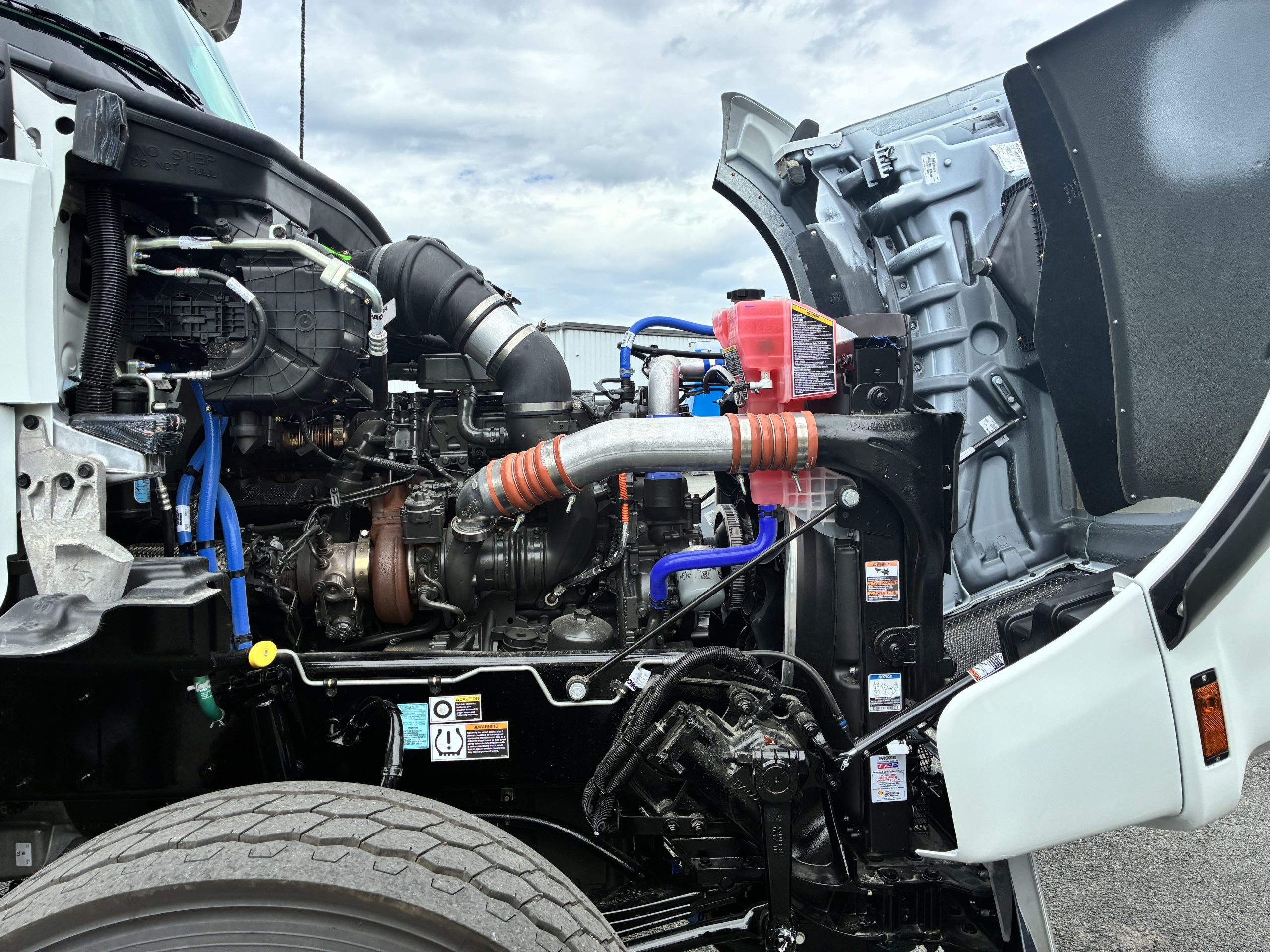 2027 KENWORTH T880 KD236512-14 2027 KENWORTH T880 KD236512-14
