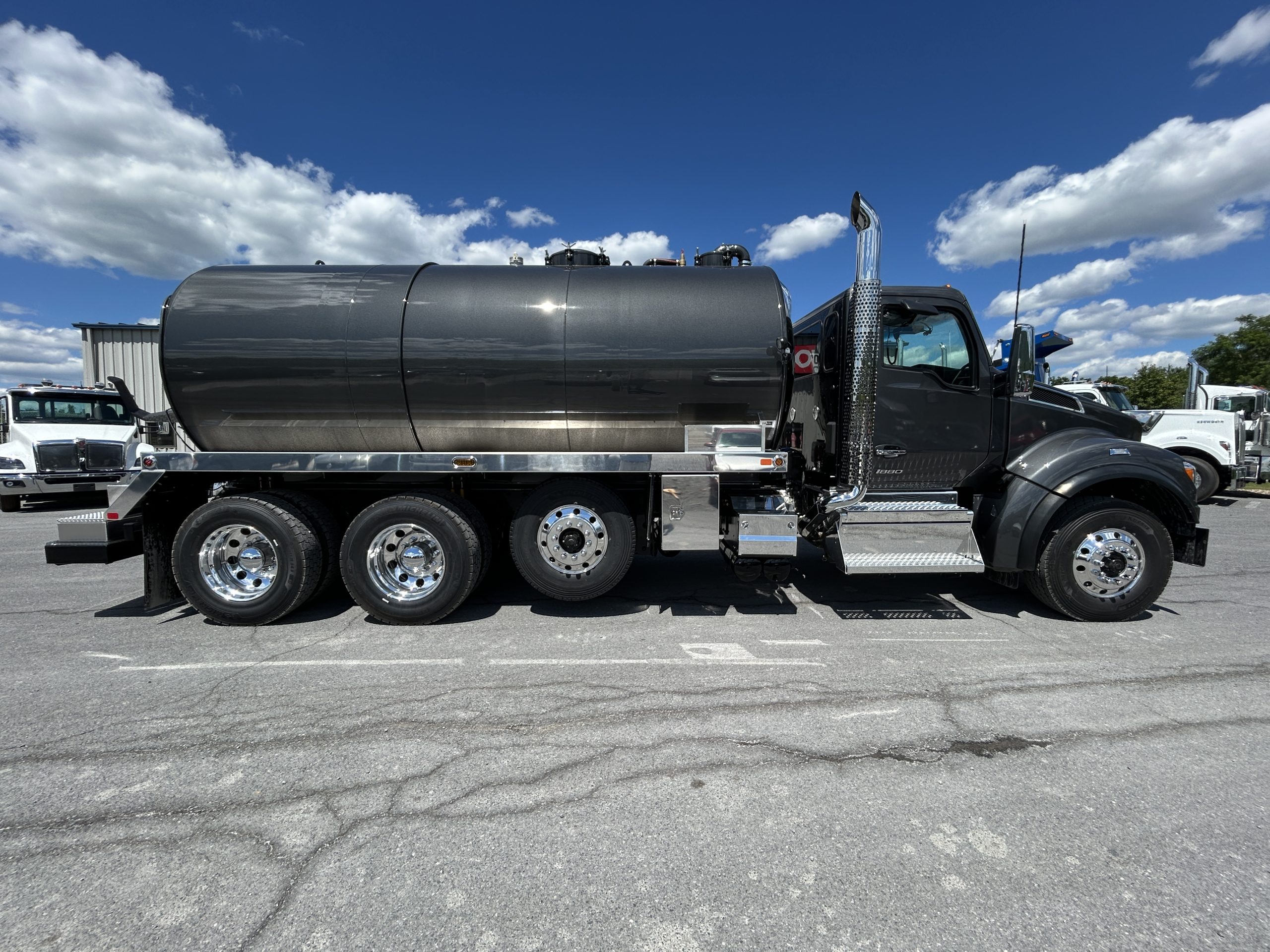 2027 KENWORTH T880 KD253444-08 2027 KENWORTH T880 KD253444-08