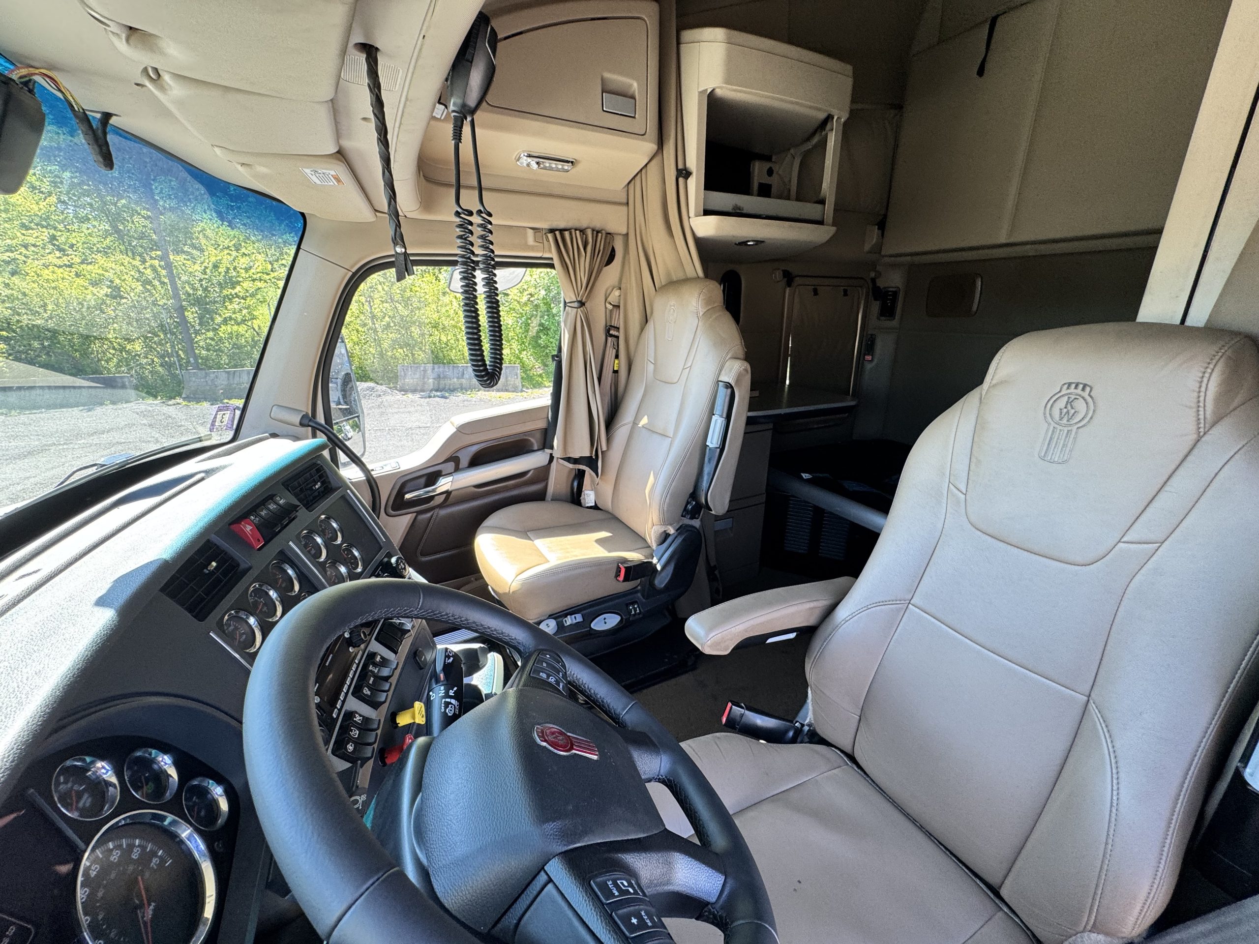 2022 KENWORTH T680 PV495818-09 2022 KENWORTH T680 PV495818-09