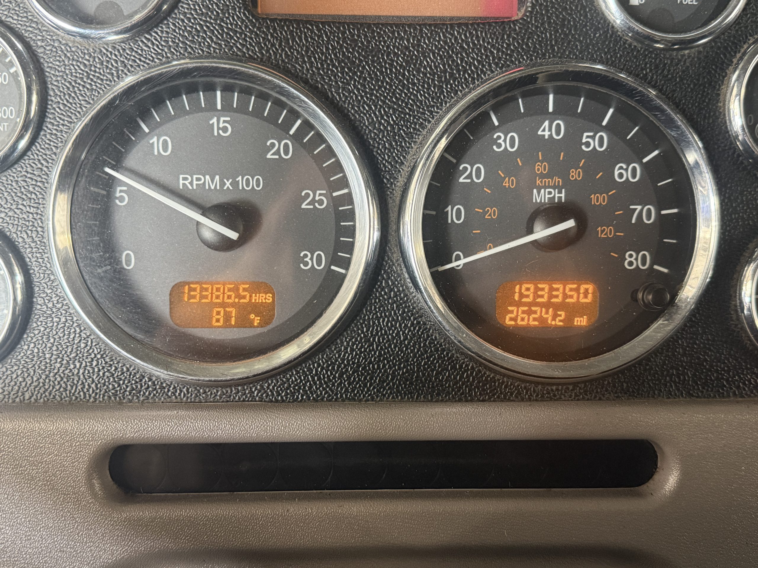 2016 PETERBILT 365 TD357562-13 2016 PETERBILT 365 TD357562-13