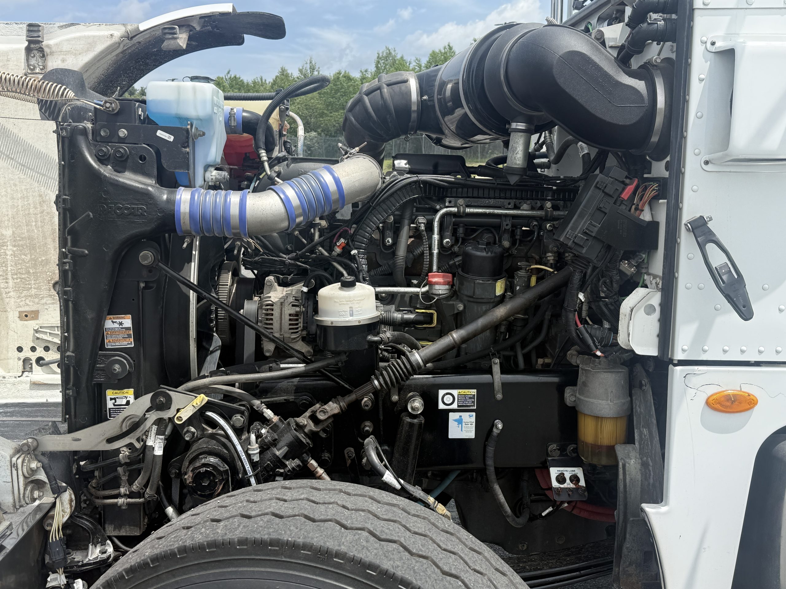 2016 PETERBILT 365 TD357562-14 2016 PETERBILT 365 TD357562-14