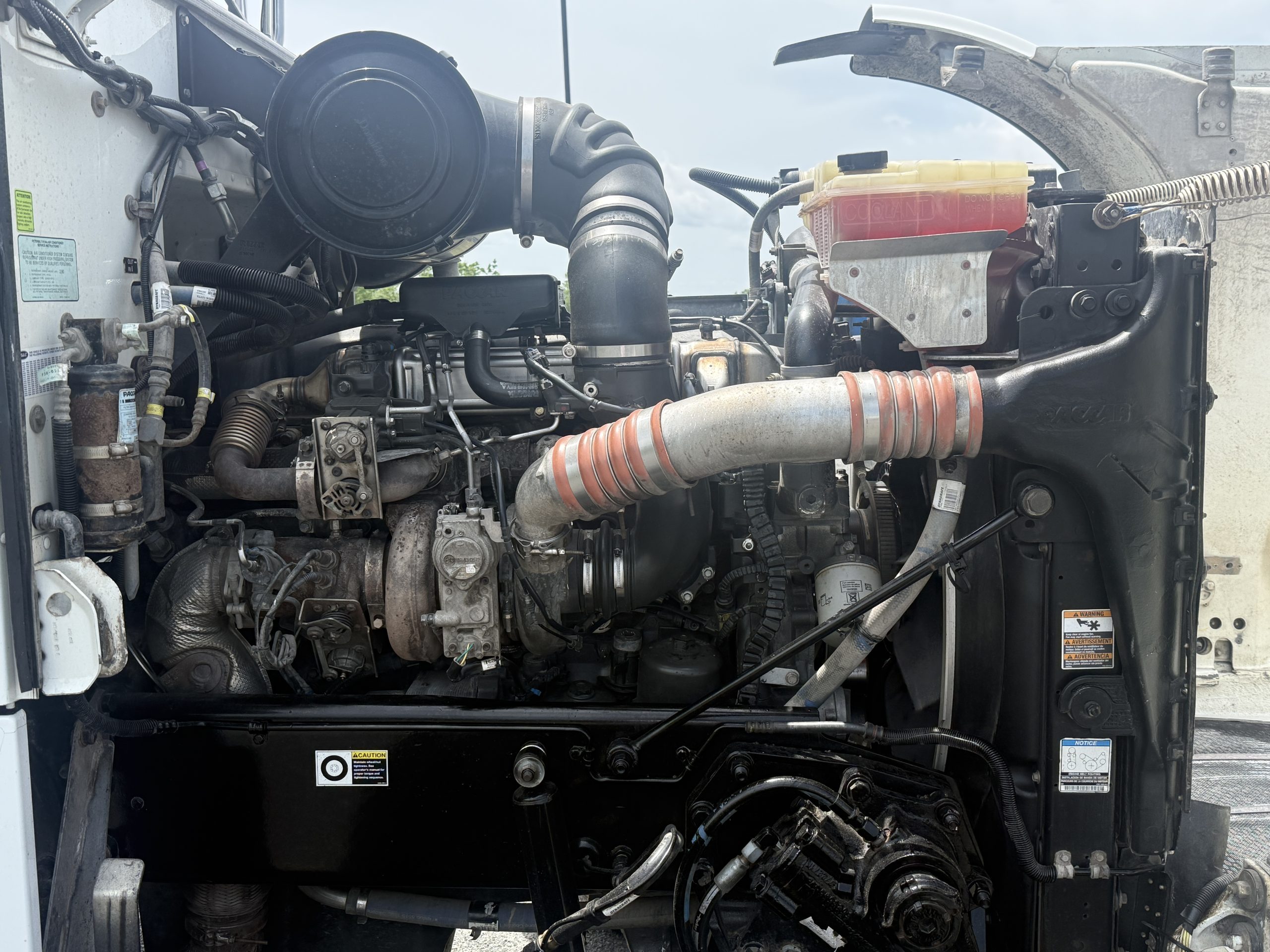 2016 PETERBILT 365 TD357562-15 2016 PETERBILT 365 TD357562-15