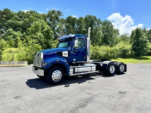 2022 WESTERN STAR 4900FA TNNT5046-01