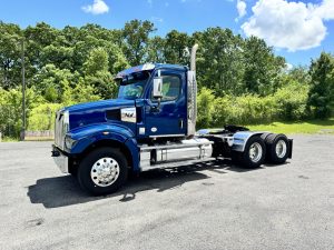 2022 WESTERN STAR 4900FA TNNT5047-01
