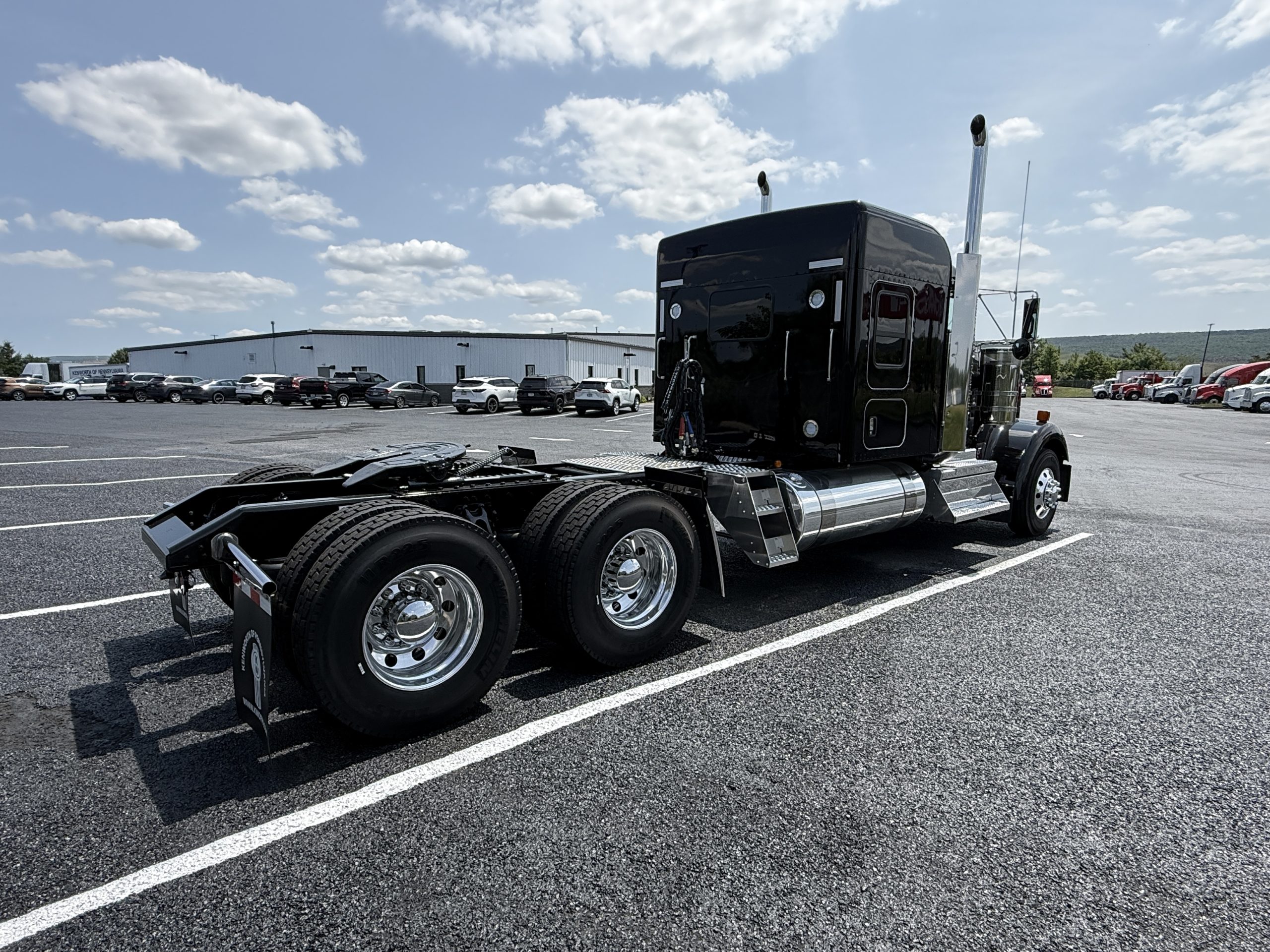 2027 KENWORTH W900 - image 6 of 6