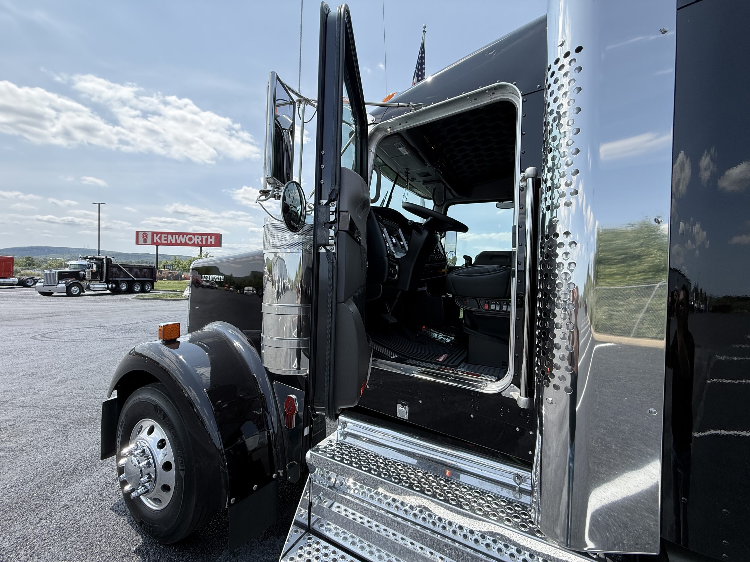 2027 KENWORTH W900 KD255901-11 2027 KENWORTH W900 KD255901-11