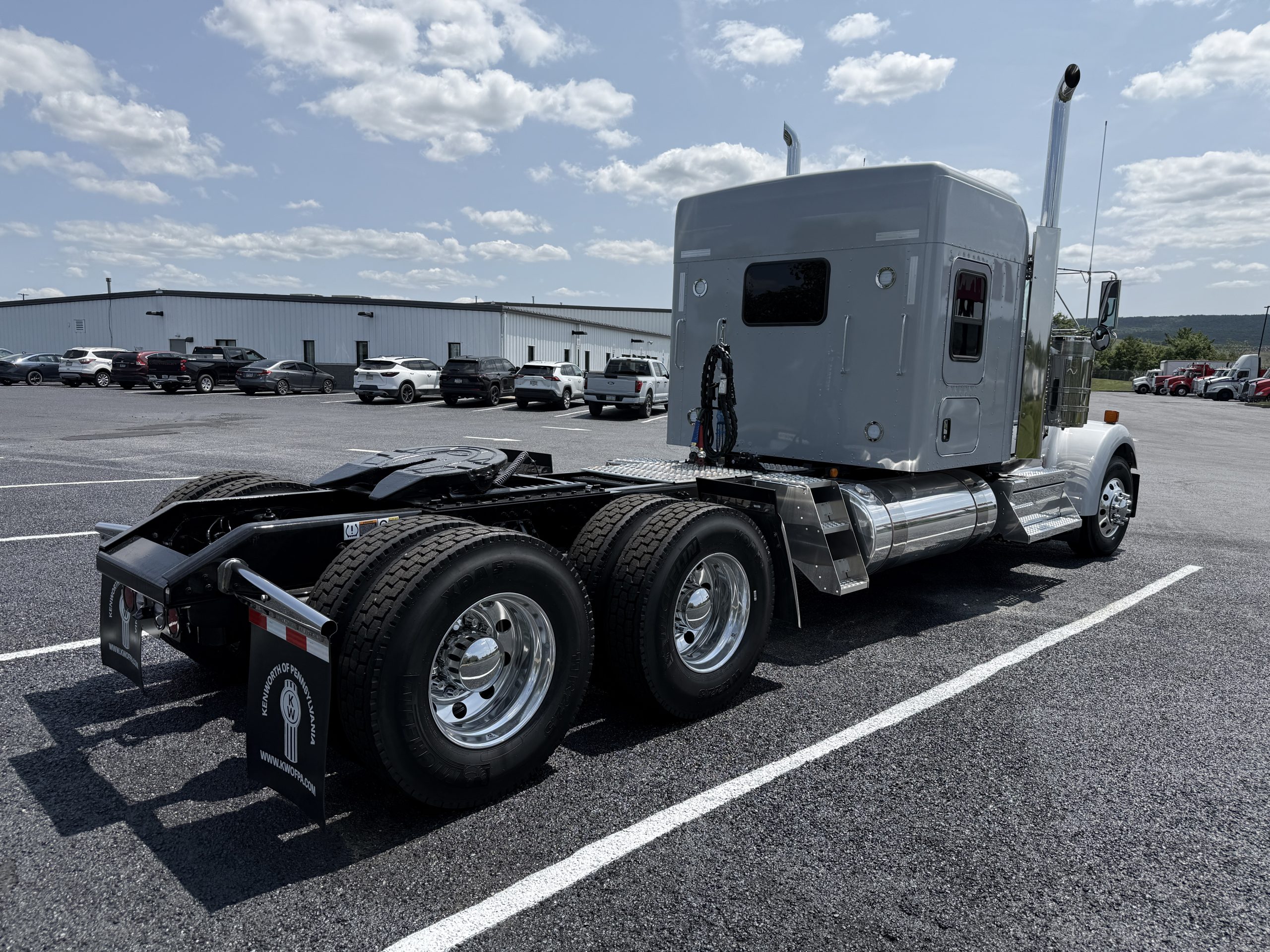 2027 KENWORTH W900 - image 6 of 6