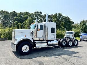 2027 KENWORTH W900 KN255895-01