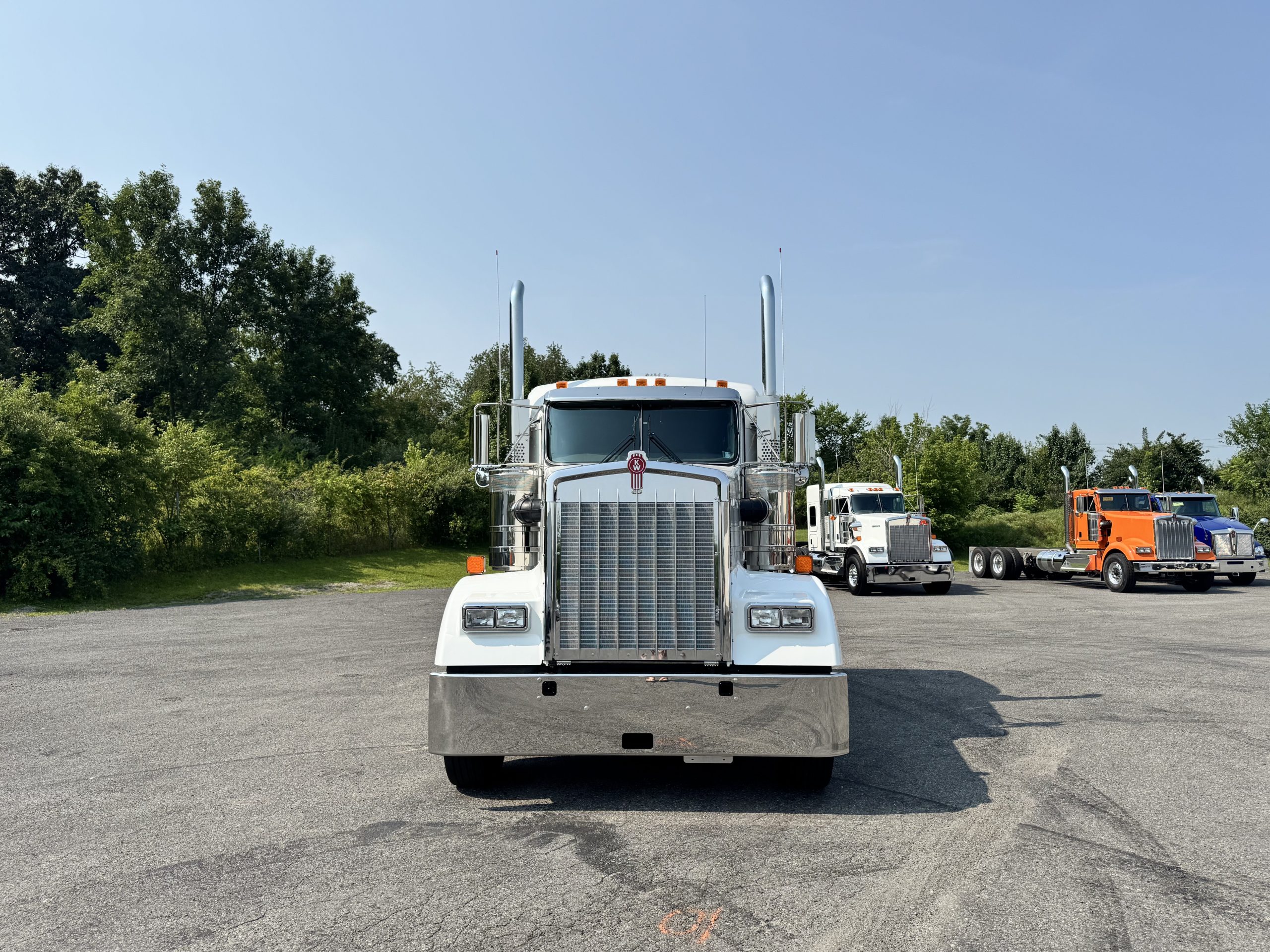 2027 KENWORTH W900 - image 2 of 6