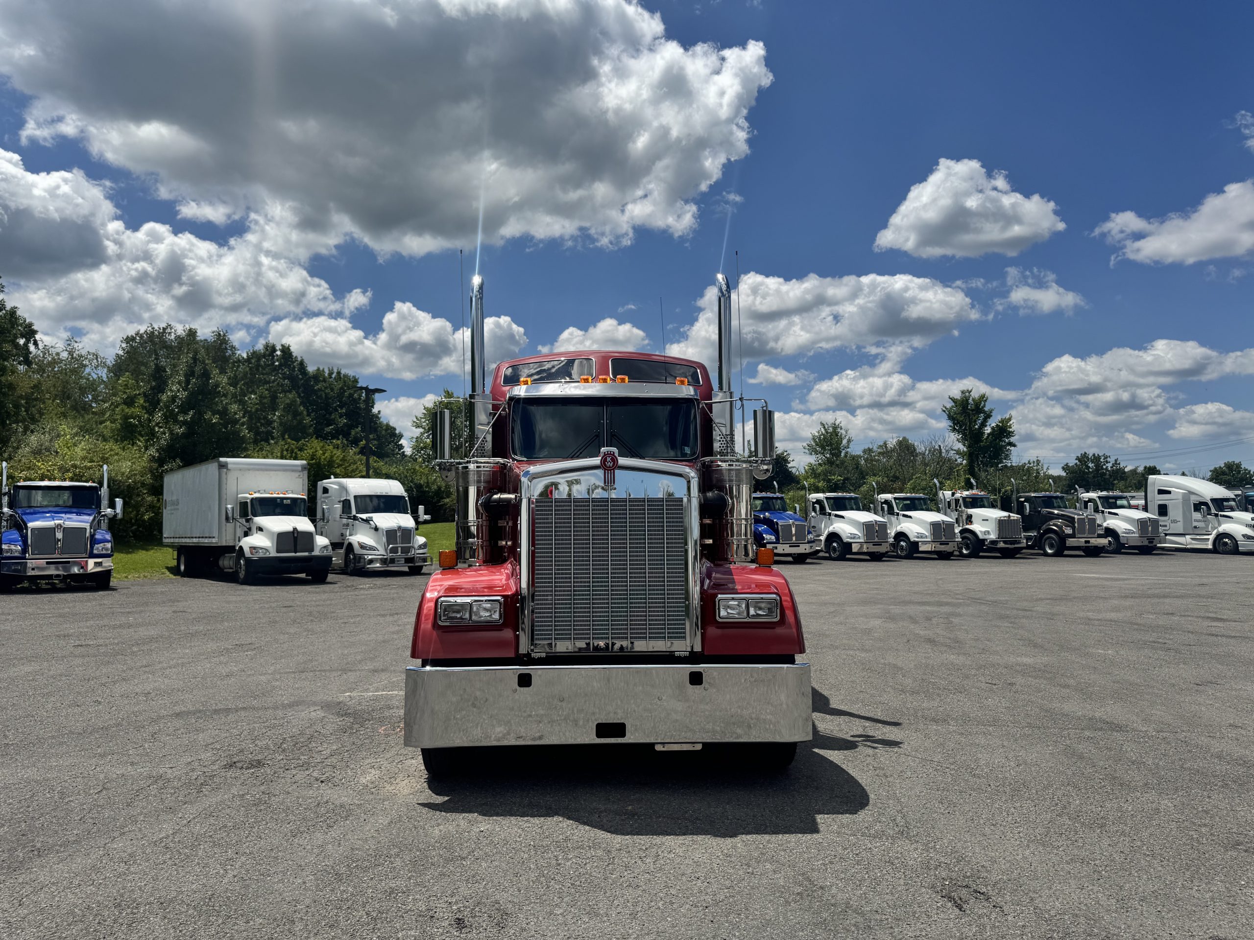 2027 KENWORTH W900 2027 KENWORTH W900 - image 2 of 6