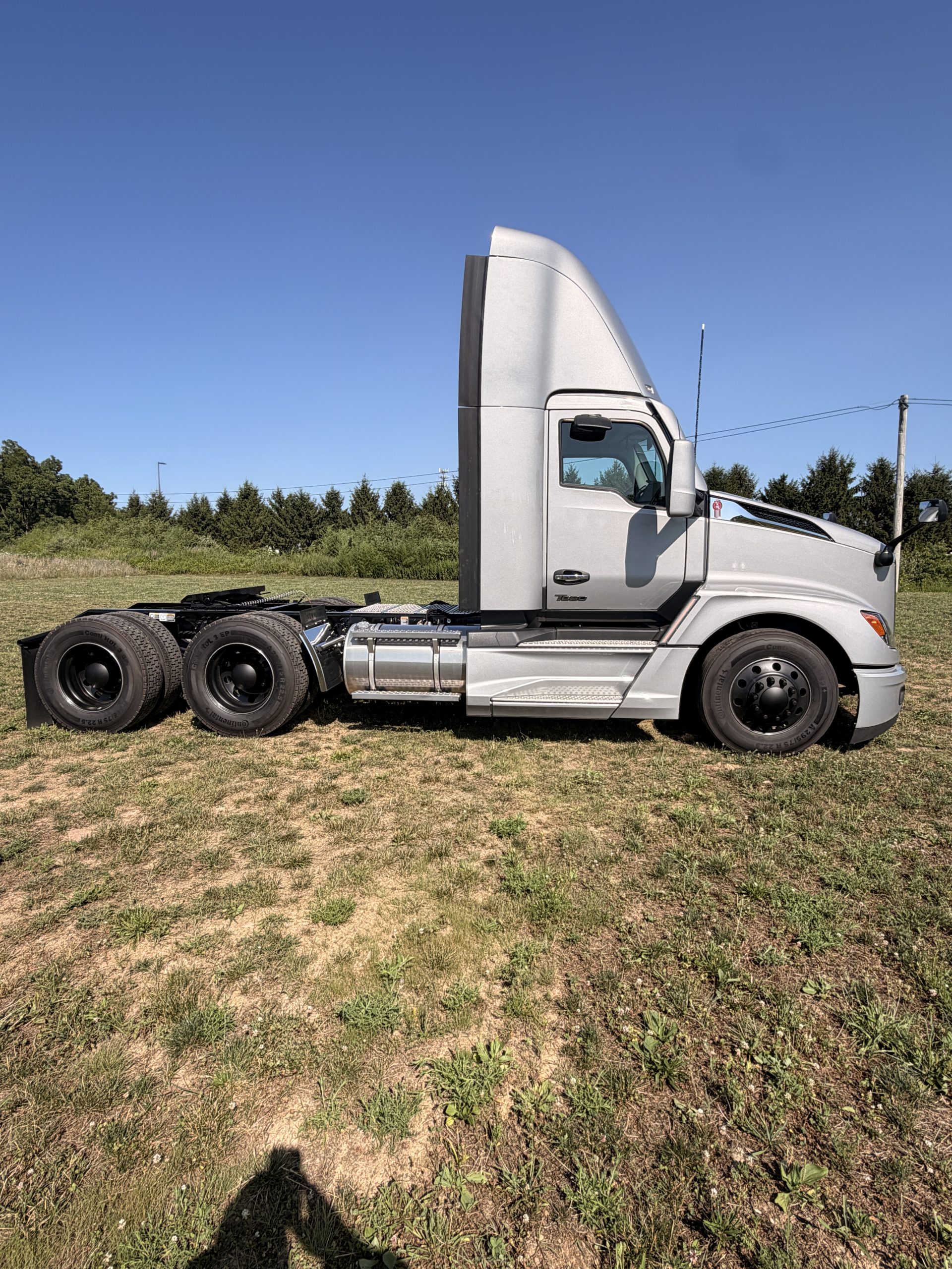 2027 KENWORTH T680 2027 KENWORTH T680 - image 2 of 6