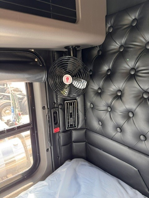 2027 KENWORTH W900 2027 KENWORTH W900 - image 5 of 6