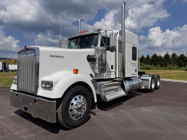 2027 KENWORTH W900 KS255904-08 2027 KENWORTH W900 KS255904-08