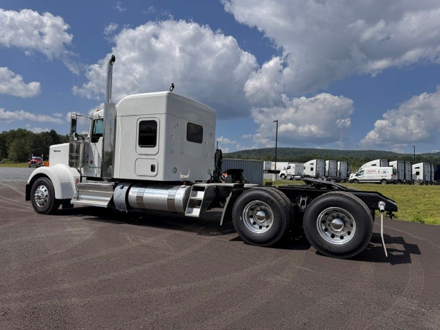 2027 KENWORTH W900 KS255904-09 2027 KENWORTH W900 KS255904-09