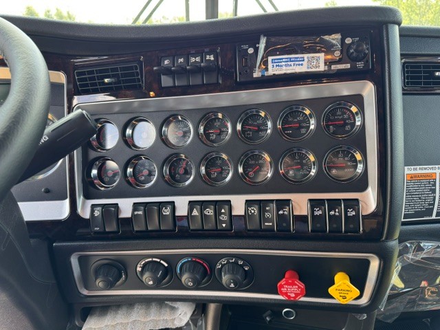 2027 KENWORTH W900 KS255928-09 2027 KENWORTH W900 KS255928-09