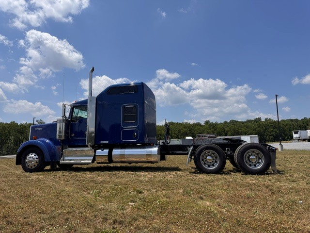 2027 KENWORTH W900 KS255928-12 2027 KENWORTH W900 KS255928-12