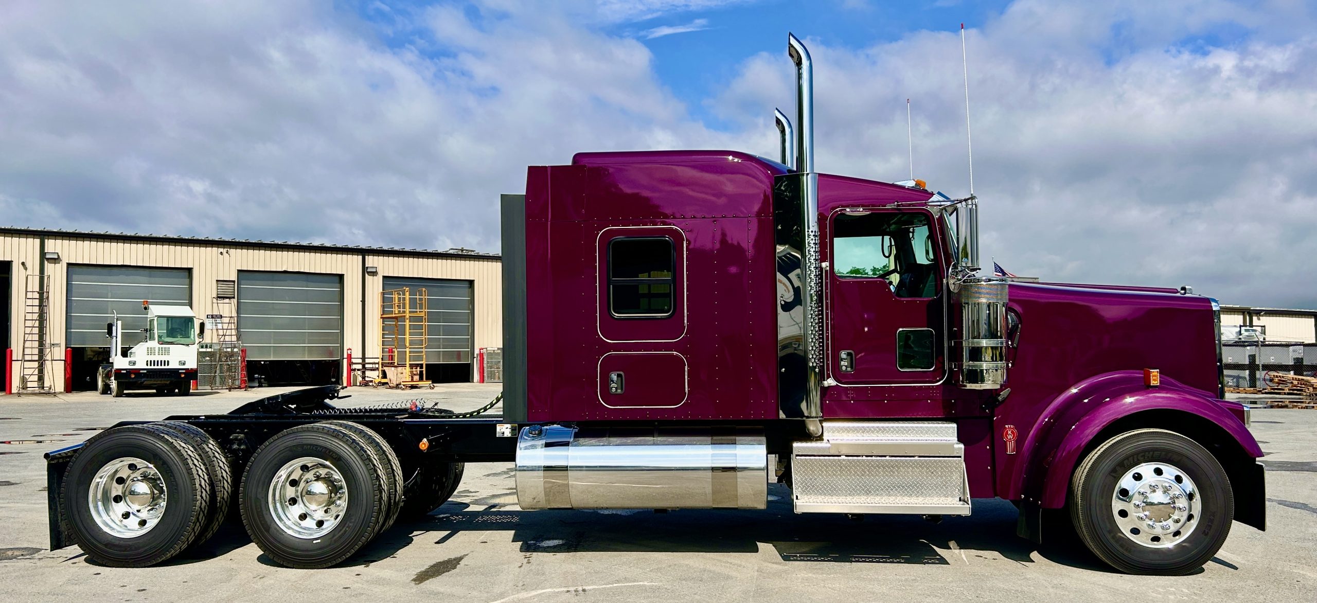 2026 KENWORTH W900L 2026 KENWORTH W900L - image 4 of 6