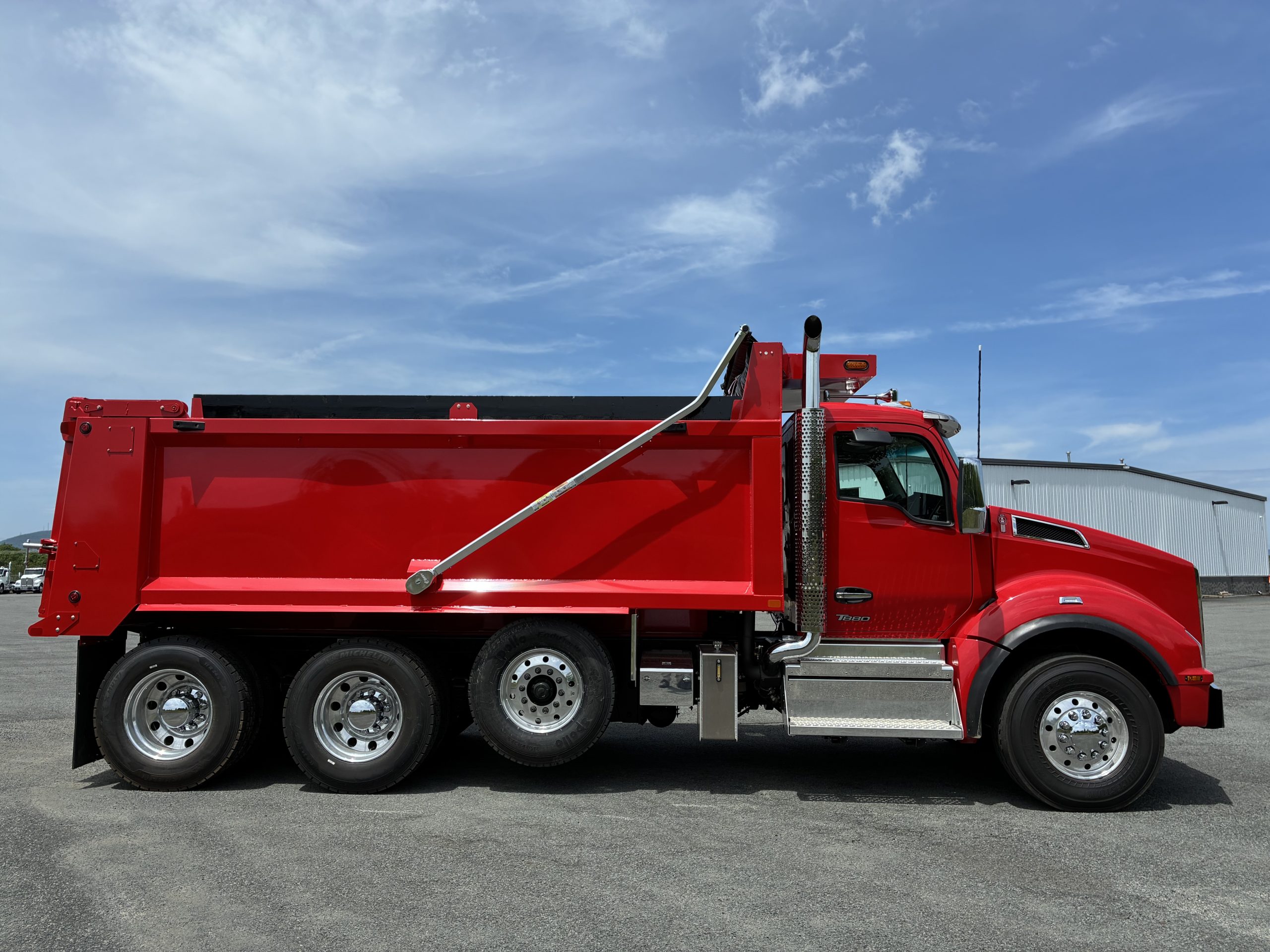2027 KENWORTH T880 - image 3 of 6