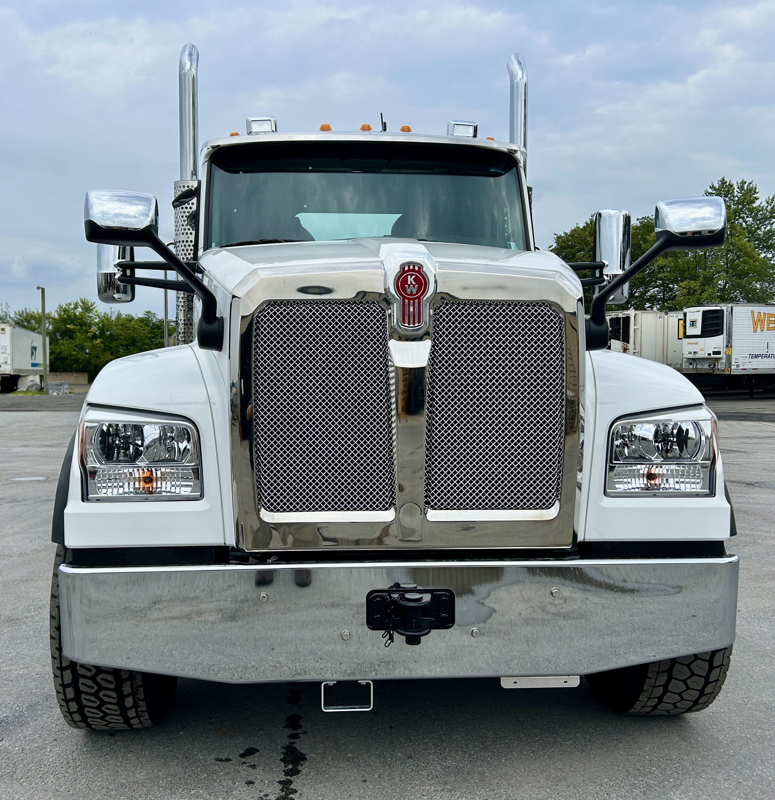 2027 KENWORTH T880 2027 KENWORTH T880 - image 2 of 6
