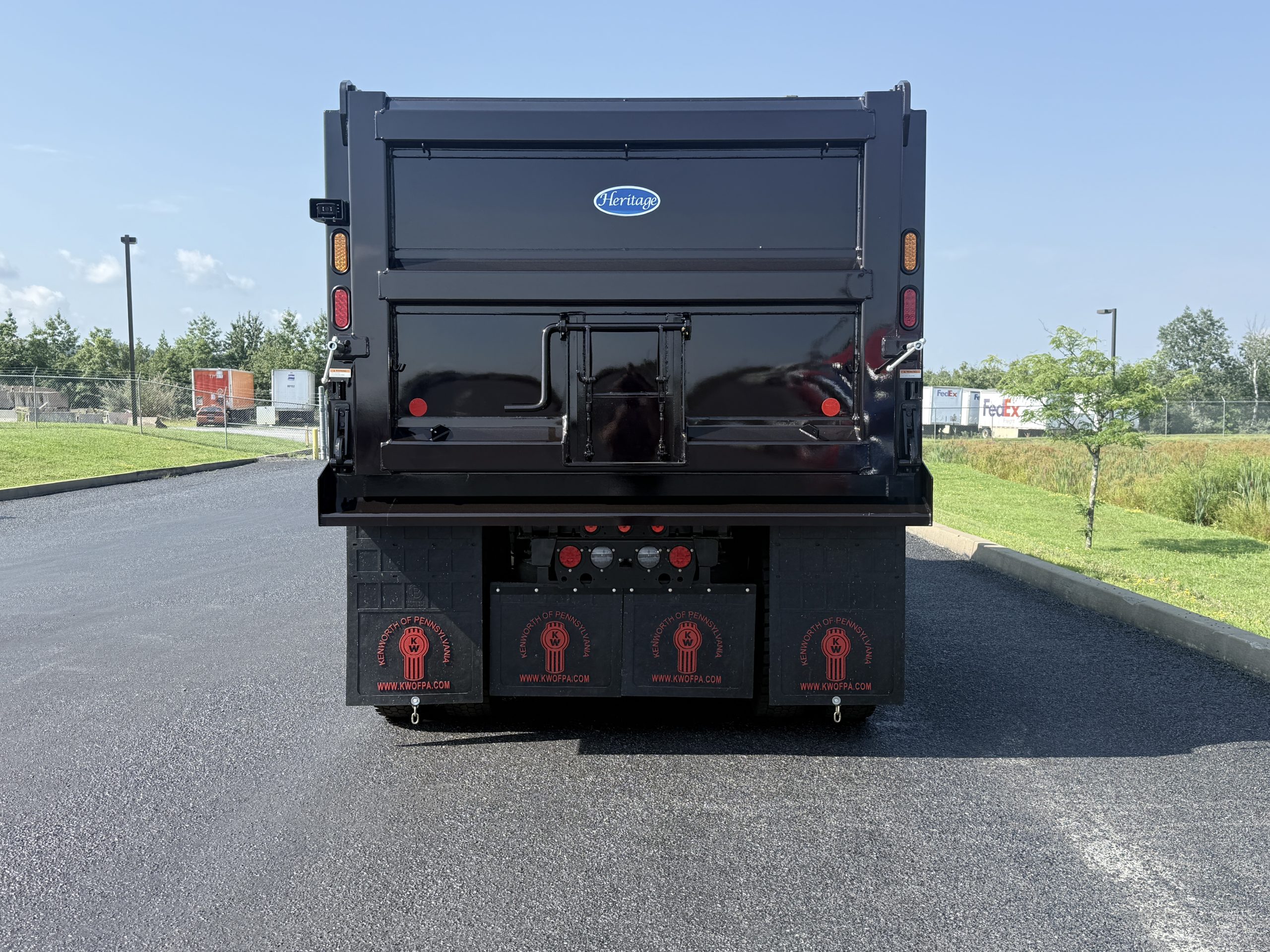 2027 KENWORTH SPLIT CAB KD253425-07 2027 KENWORTH SPLIT CAB KD253425-07