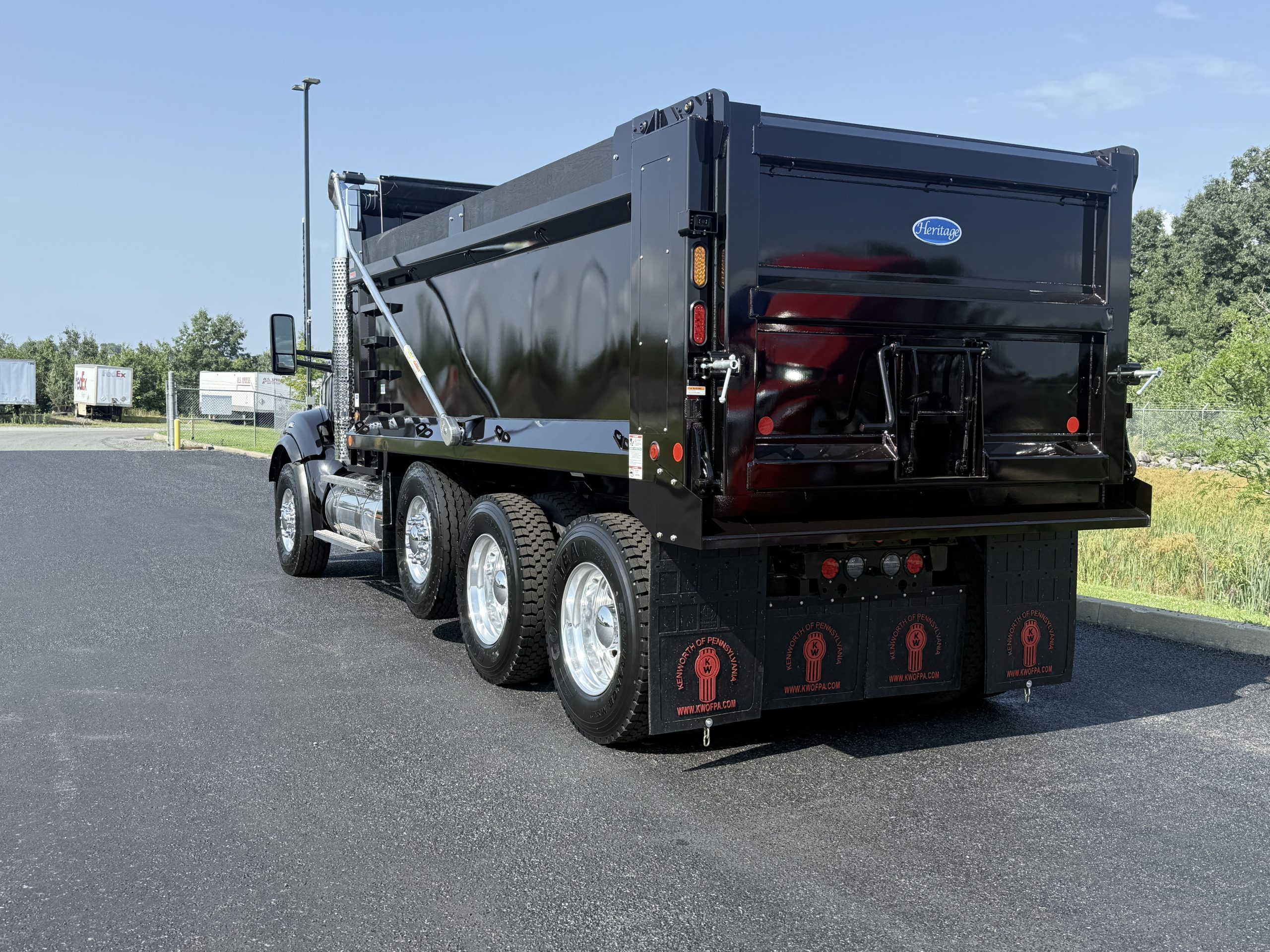 2027 KENWORTH SPLIT CAB KD253425-08 2027 KENWORTH SPLIT CAB KD253425-08