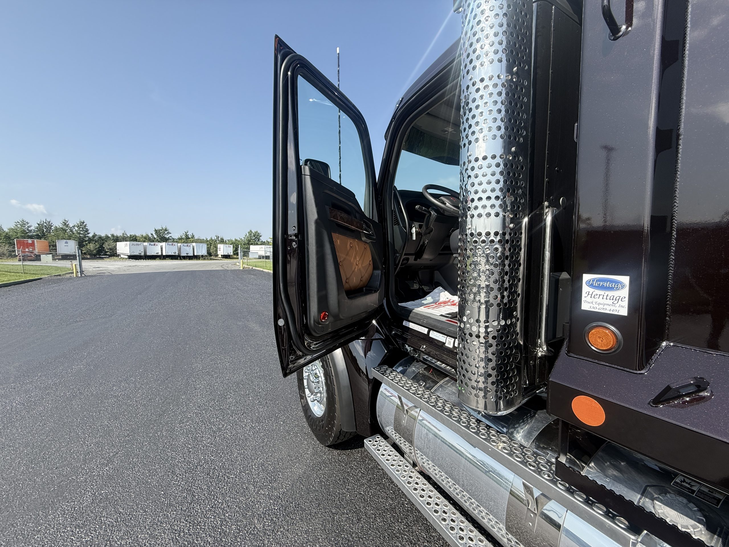 2027 KENWORTH SPLIT CAB KD253425-12 2027 KENWORTH SPLIT CAB KD253425-12