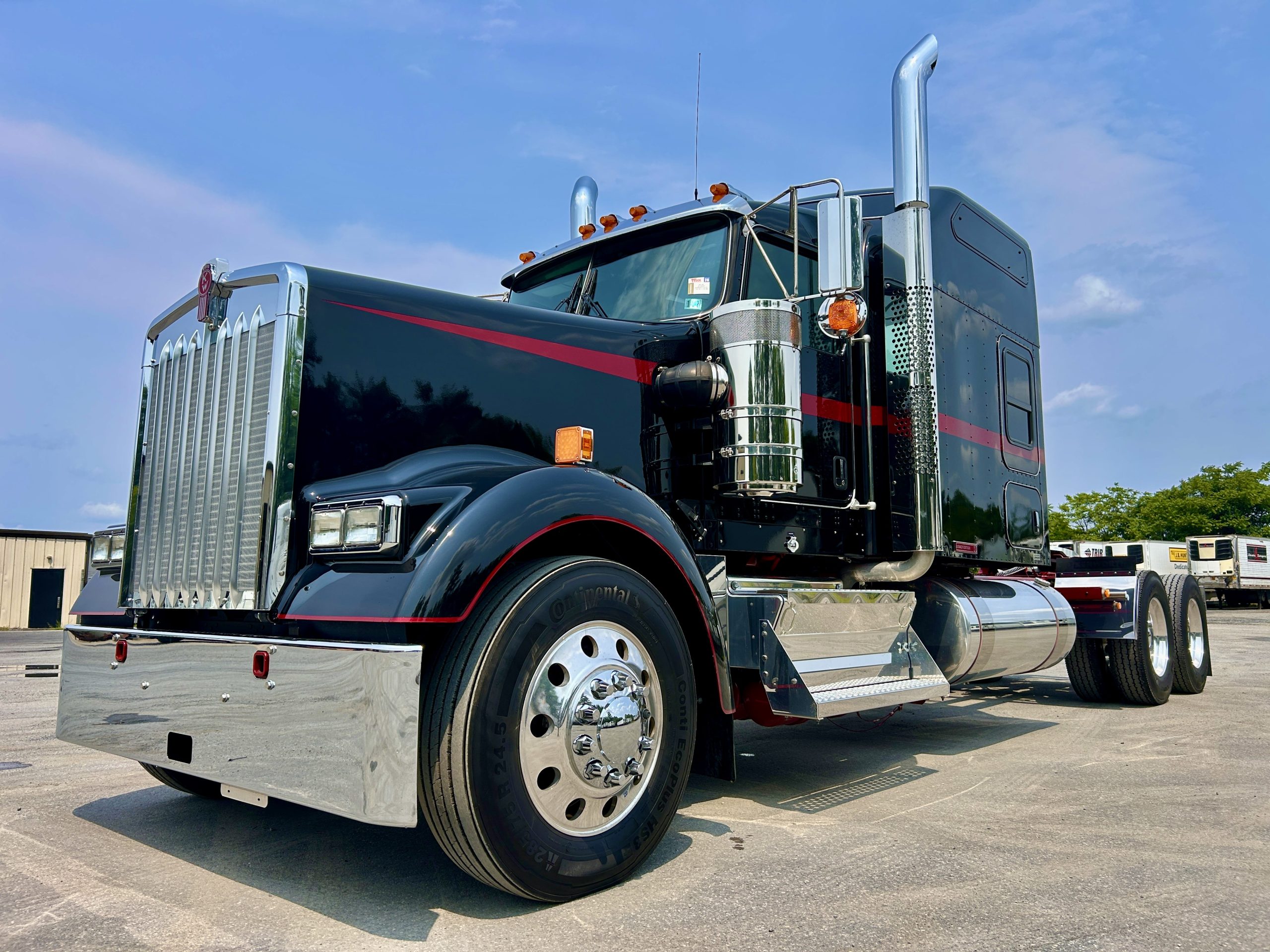 2026 KENWORTH W900L 2026 KENWORTH W900L - image 4 of 6