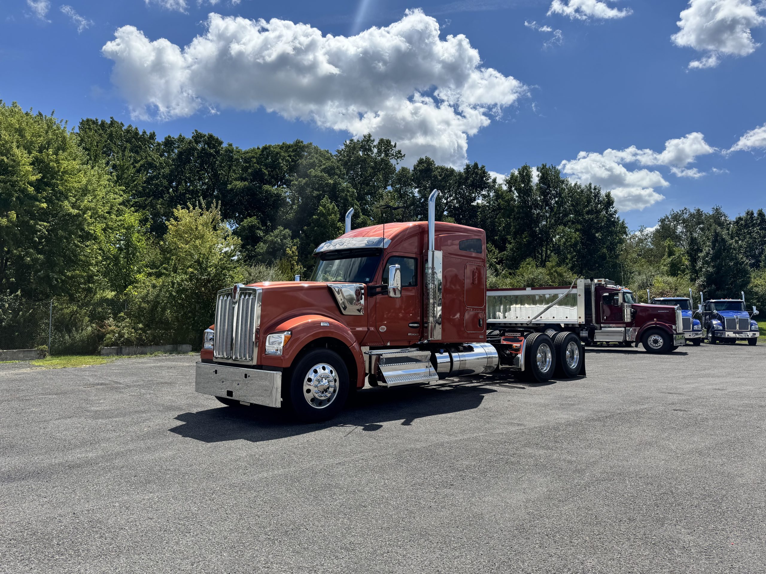 2027 KENWORTH W990 2027 KENWORTH W990 - image 1 of 6