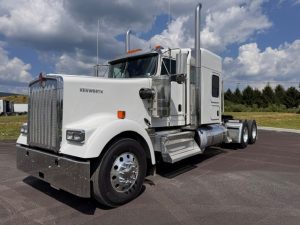 2027 KENWORTH W900 KS255904-01