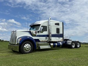 2023 KENWORTH W990 TV252136-01