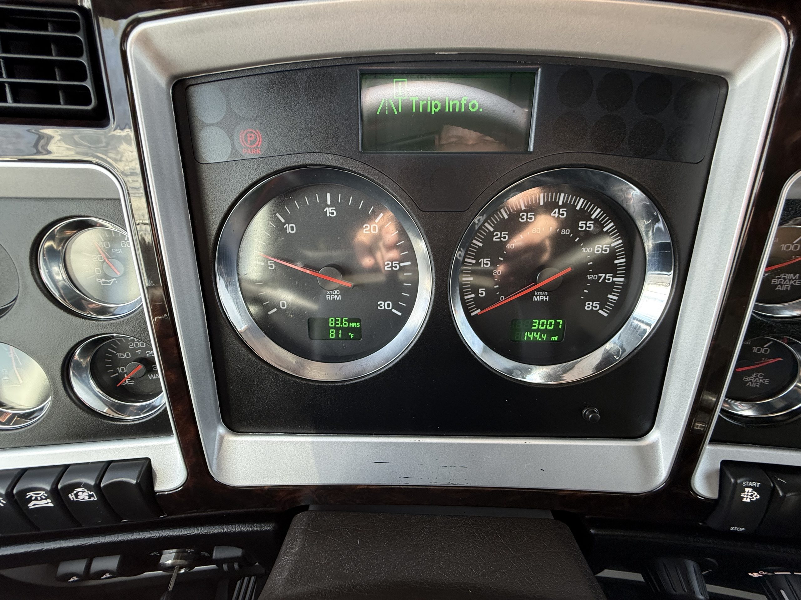 2027 KENWORTH W900 KD255929-15 2027 KENWORTH W900 KD255929-15