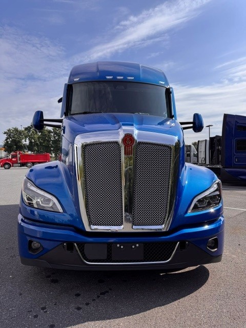 2027 KENWORTH T680 - image 4 of 6