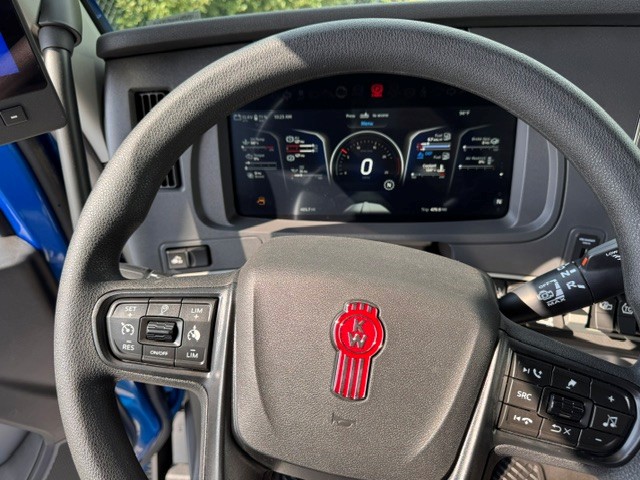 2027 KENWORTH T680 KS253591-16 2027 KENWORTH T680 KS253591-16